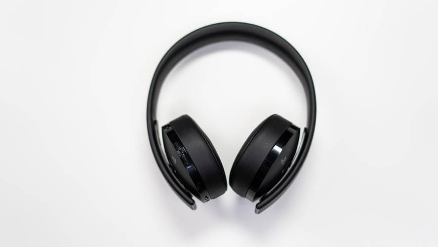 prikaz crnih bežičnih slušalica za gejmere